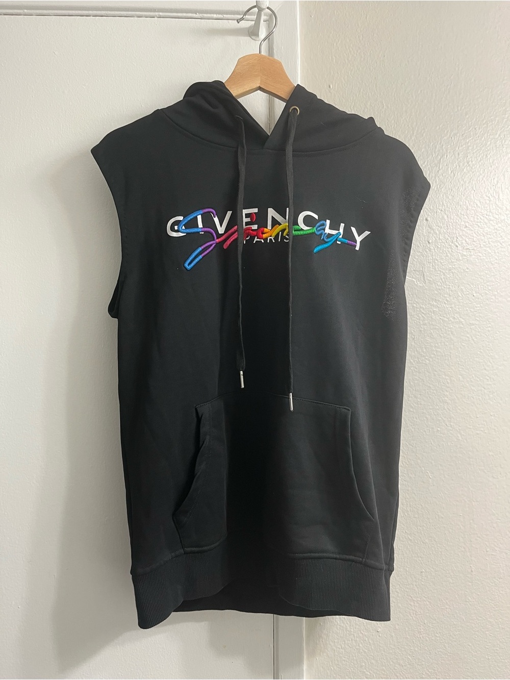 Givenchy Black Sleeveless Crewneck Hoodie with Multicolor Logo make offers :)
